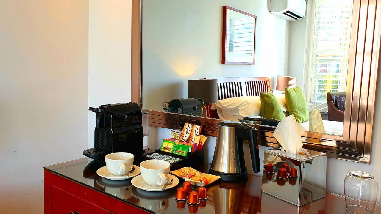 A Room With A View Brighton Екстериор снимка A Nespresso machine in a hotel room
