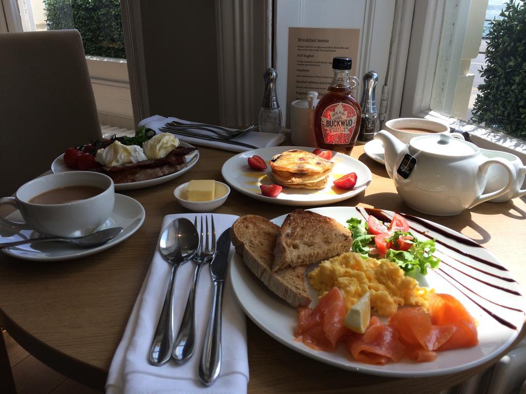 A Room With A View Brighton Екстериор снимка Breakfast at the hotel